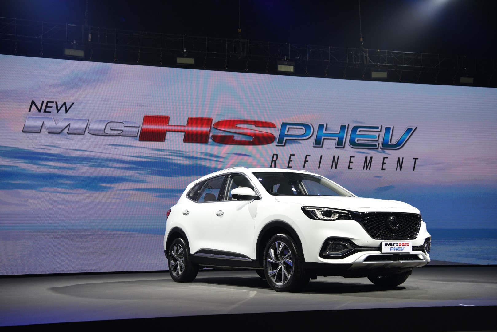 MG Launches NEW MG HS PHEV to Drive Every Value of Life in “REFINEMENT